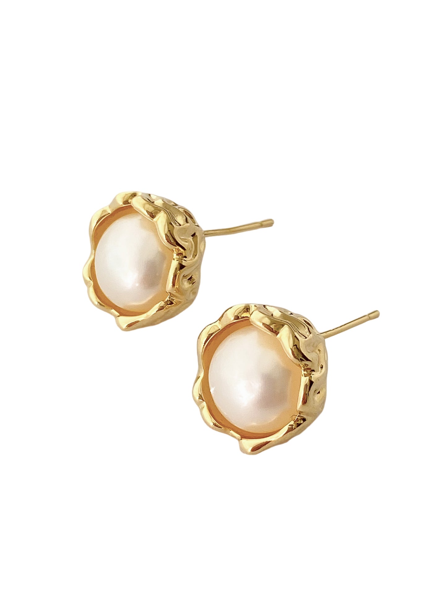 18K gold plated on brass Pearl Stud Earrings