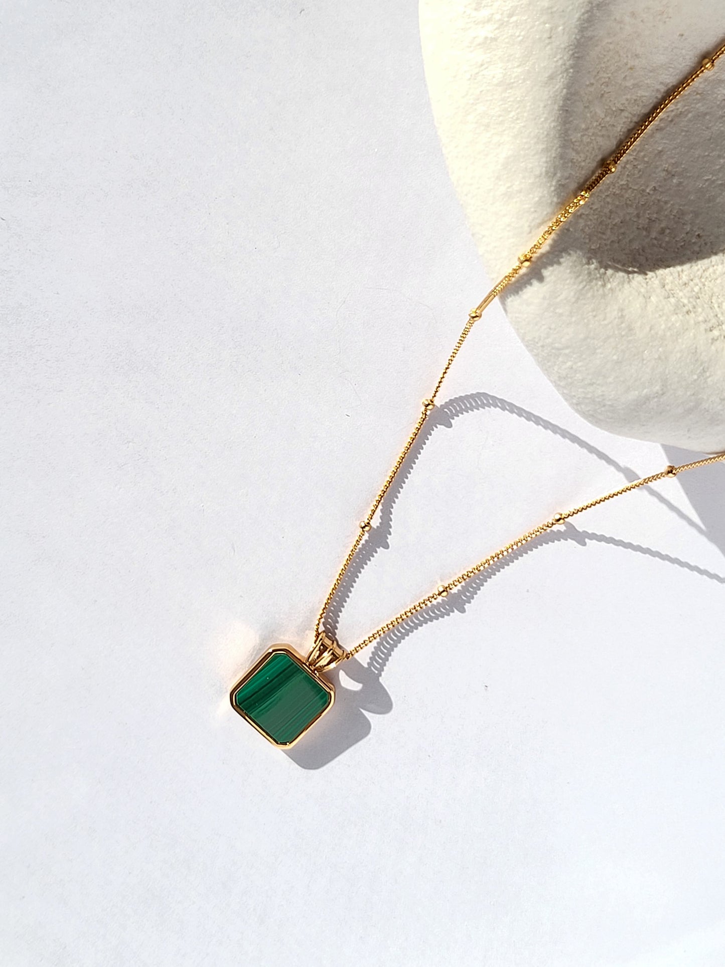 JAMT.B 18K Gold Verme Malachite Pendant Necklace
