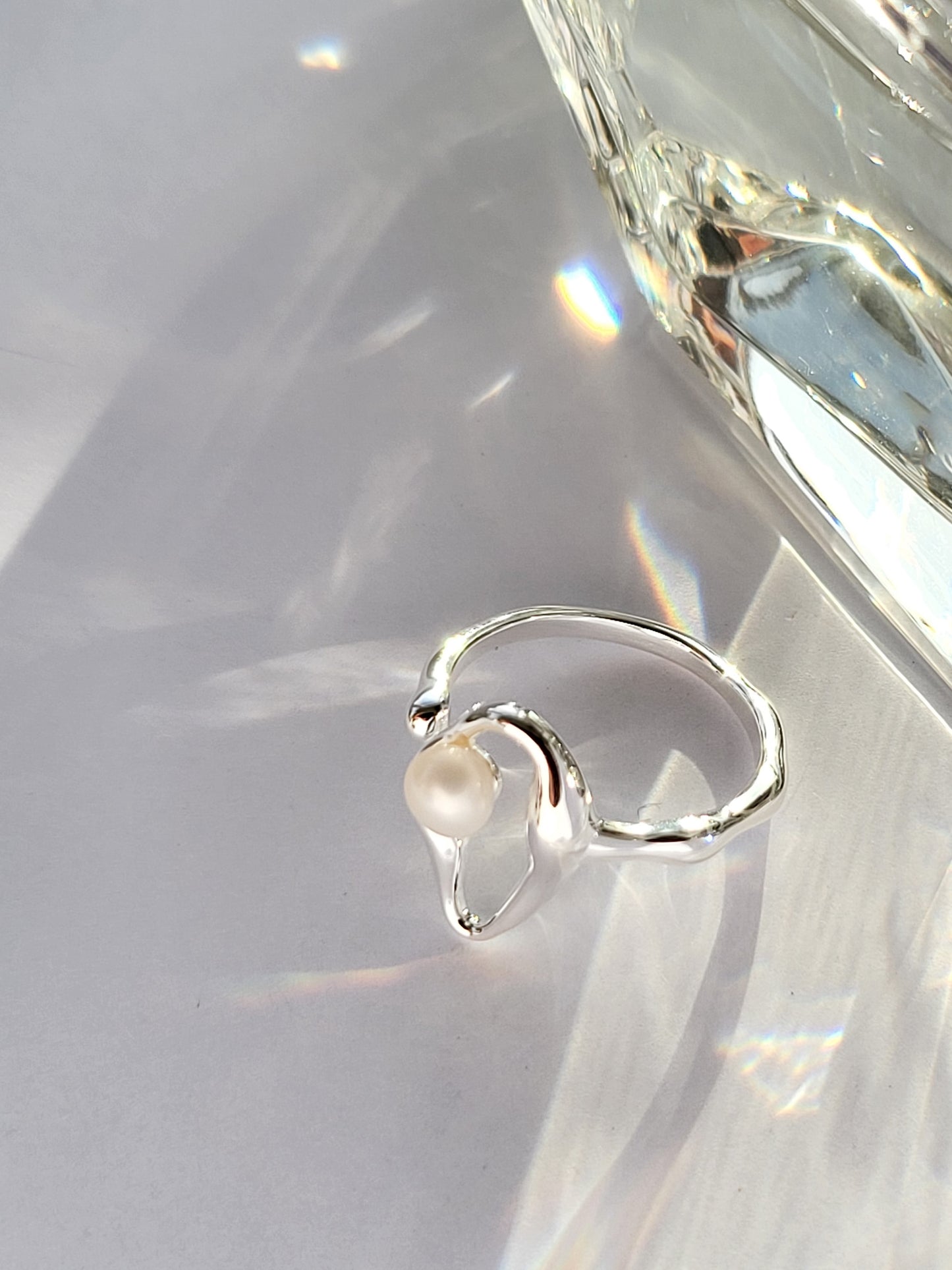 JAMT.B 925 Sterling Silver Miro Ring with Freshwater Pearl